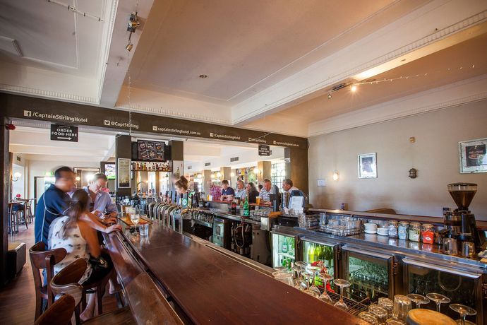 Imagen de los interiores del Hotel Captain Stirling. Foto 16