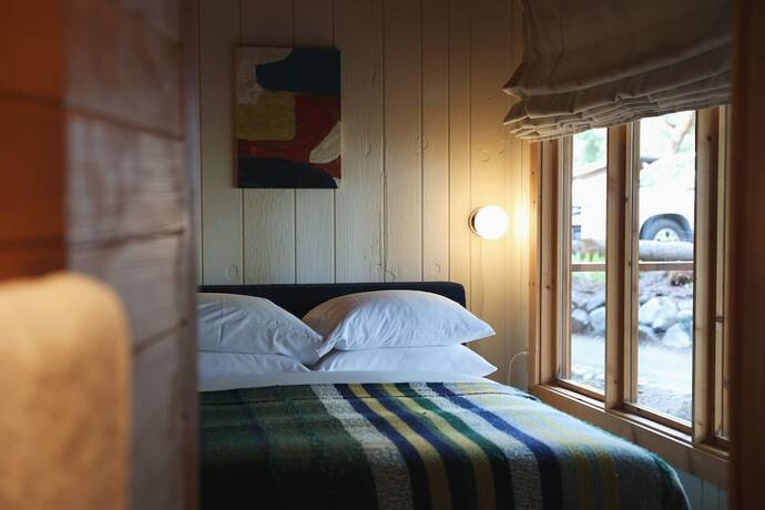 Imagen de la habitación del Hotel Captain Whidbey. Foto 13