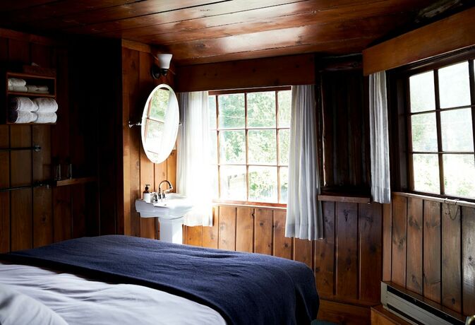 Imagen de la habitación del Hotel Captain Whidbey. Foto 14