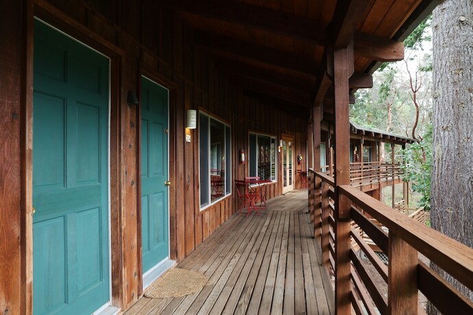 Imagen de la habitación del Hotel Captain Whidbey. Foto 16
