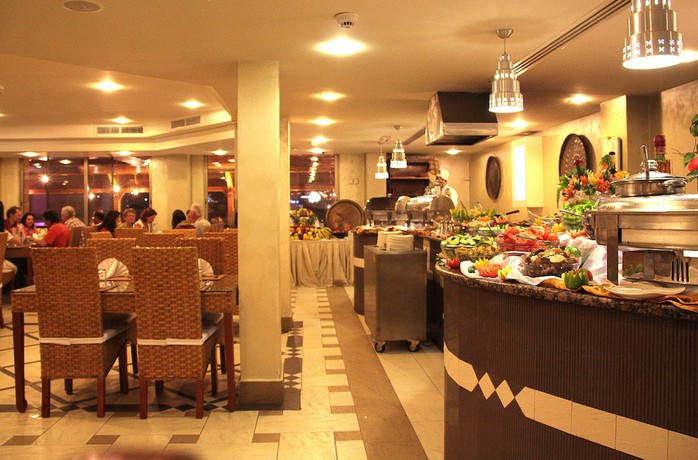 Imagen del bar/restaurante del Hotel Captain's, Aqaba. Foto 8