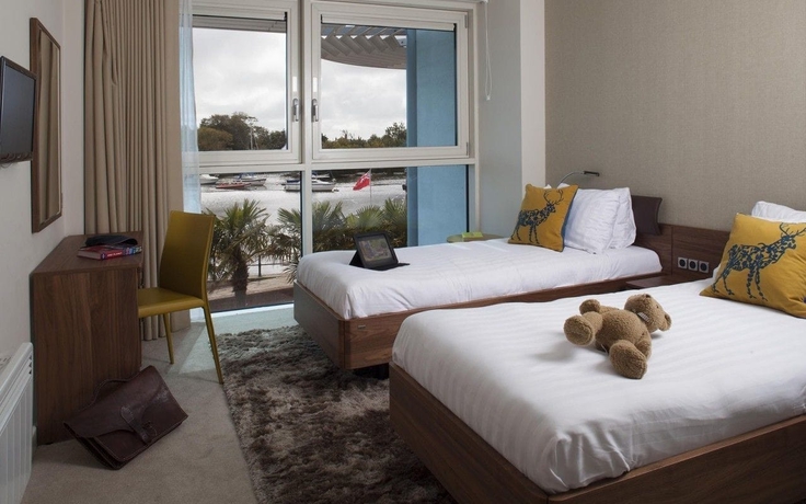 Imagen de la habitación del Hotel Captains Club. Foto 10