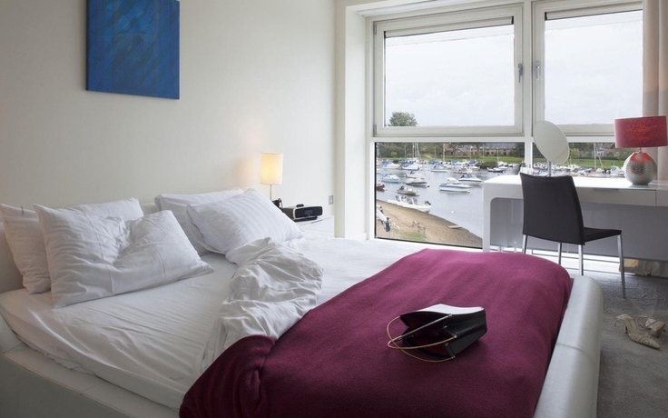 Imagen de la habitación del Hotel Captains Club. Foto 11