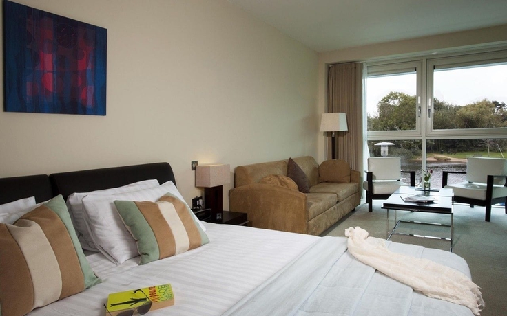 Imagen de la habitación del Hotel Captains Club. Foto 13