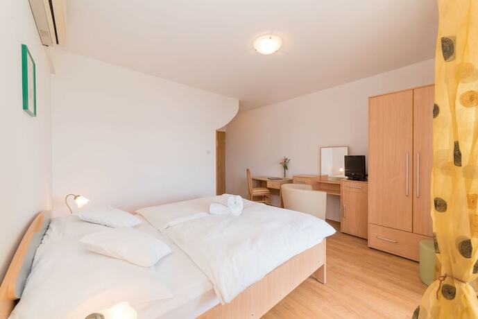 Imagen general del Hotel Captain\'s Club. Foto 1