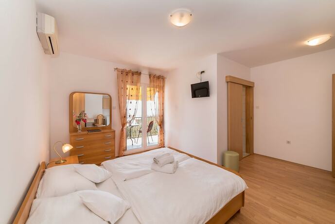 Imagen general del Hotel Captain\'s Club. Foto 2