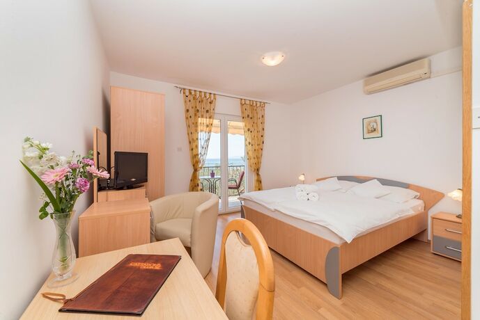 Imagen general del Hotel Captain\'s Club. Foto 4