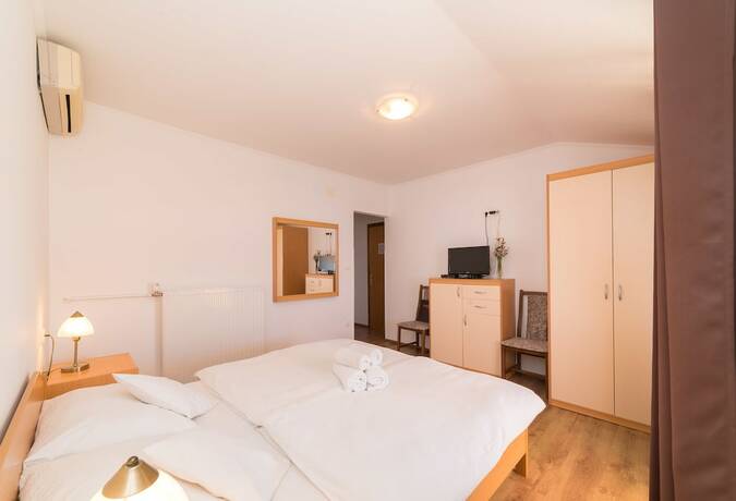 Imagen de la habitación del Hotel Captain\'s Club. Foto 15