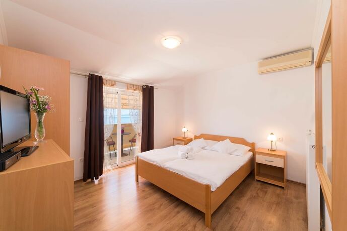 Imagen general del Hotel Captain\'s Club. Foto 10