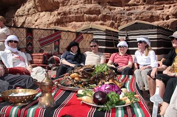 Imagen de los exteriores del Hotel Captain's Desert Camp. Foto 16