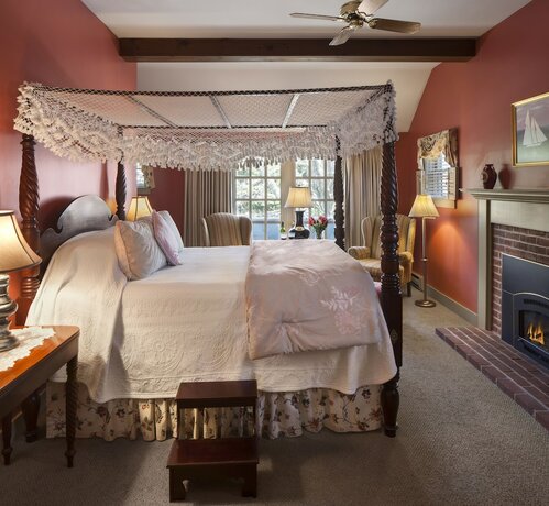 Imagen de la habitación del Hotel Captain\'s House Inn. Foto 19