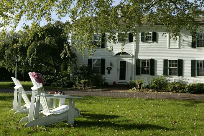 Imagen general del Hotel Captain\'s House Inn. Foto 6