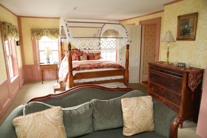 Imagen general del Hotel Captain\'s House Inn. Foto 8