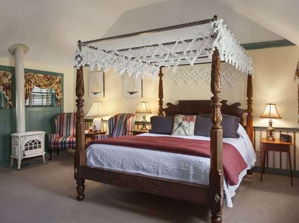 Imagen de la habitación del Hotel Captain\'s House Inn. Foto 20