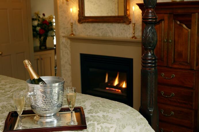 Imagen general del Hotel Captain\'s House Inn. Foto 10