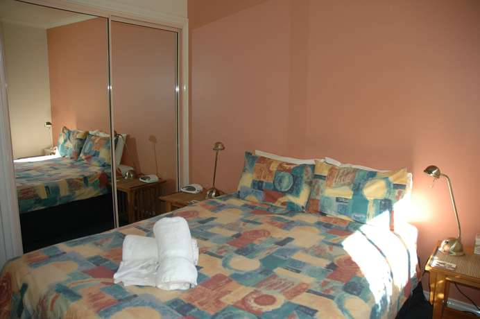 Imagen de la habitación del Hotel Captain's Quarters. Foto 4