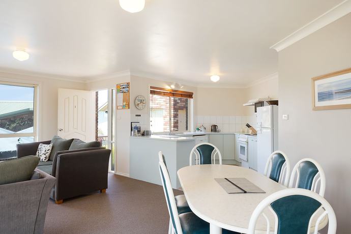 Imagen de la habitación del Hotel Captain's Quarters. Foto 12