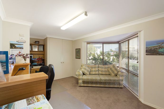 Imagen de los interiores del Hotel Captain's Quarters. Foto 20