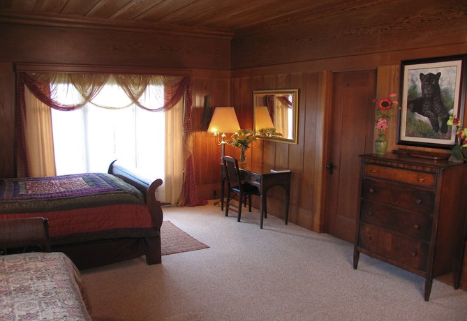 Imagen de la habitación del Hotel Captains Quarters. Foto 6