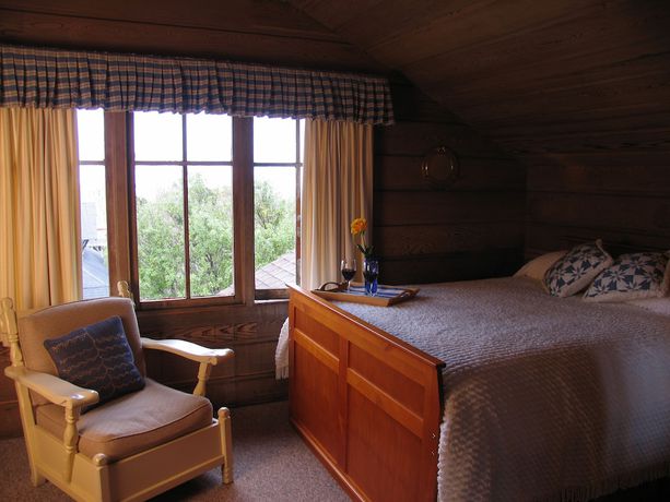 Imagen de la habitación del Hotel Captains Quarters. Foto 11