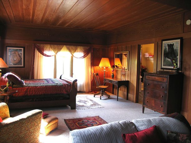 Imagen de la habitación del Hotel Captains Quarters. Foto 13
