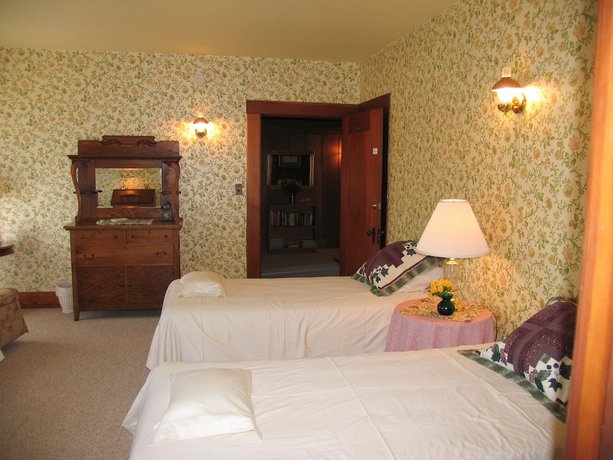 Imagen de la habitación del Hotel Captains Quarters. Foto 14