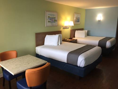 Imagen de la habitación del Hotel Captain's Quarters Inn. Foto 6