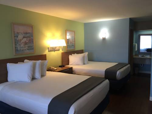 Imagen de la habitación del Hotel Captain's Quarters Inn. Foto 9