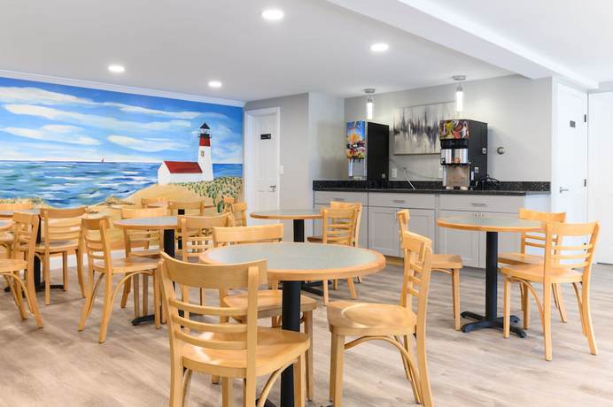 Imagen del bar/restaurante del Hotel Captains Quarters Motel And Conference Center. Foto 5