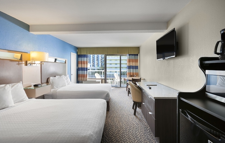 Imagen de la habitación del Hotel Captain\'s Quarters Resort. Foto 2