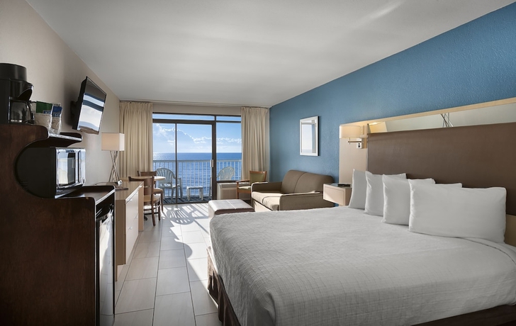 Imagen de la habitación del Hotel Captain\'s Quarters Resort. Foto 6