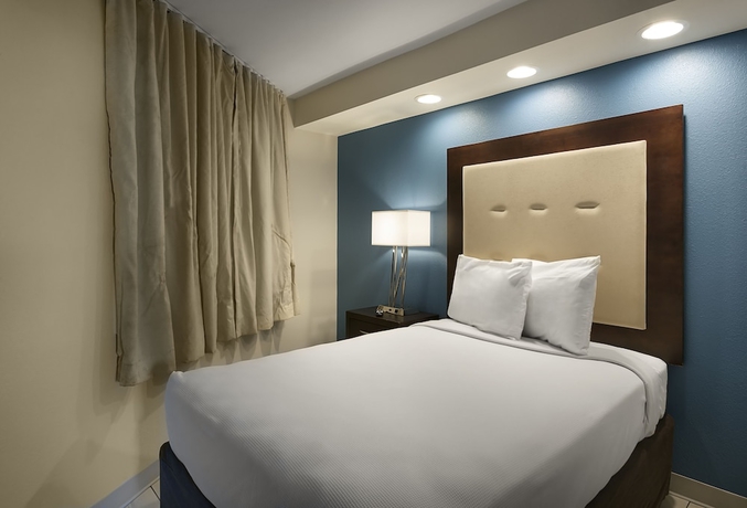 Imagen de la habitación del Hotel Captain\'s Quarters Resort. Foto 14