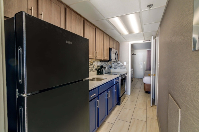 Imagen de la habitación del Hotel Captain\'s Quarters Resort. Foto 17