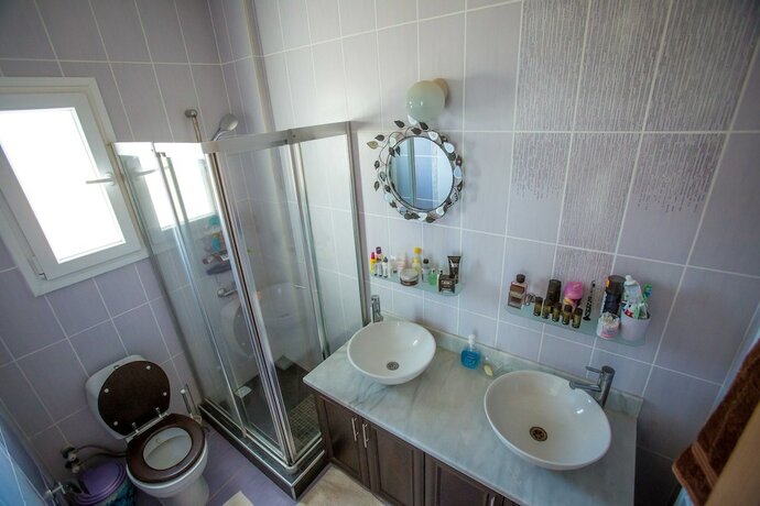 Imagen general del Hotel Captivating 5-bed Villa With Private Pool and Garden. Foto 11