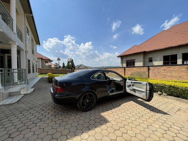 Imagen de los exteriores del Hotel Captivating 7-bed House in Kigali, Rwanda. Foto 9