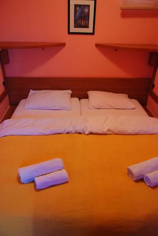 Imagen de la habitación del Hotel Car Royal Apartmans. Foto 8