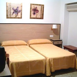 Imagen de la habitación del Hotel Carabela 2. Foto 17