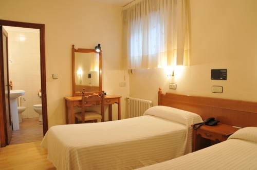 Imagen de la habitación del Hotel Carabela La Pinta. Foto 13