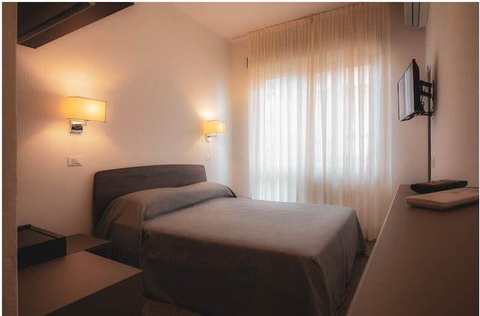 Imagen de la habitación del Hotel Caraibi, Cervia. Foto 5