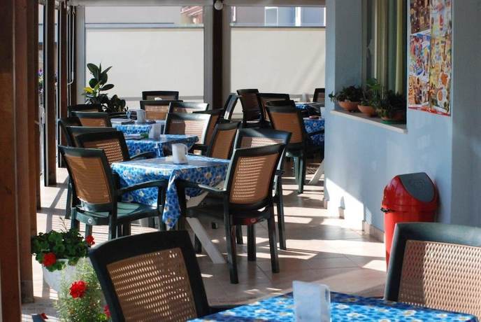 Imagen del bar/restaurante del Hotel Caraibi. Foto 5