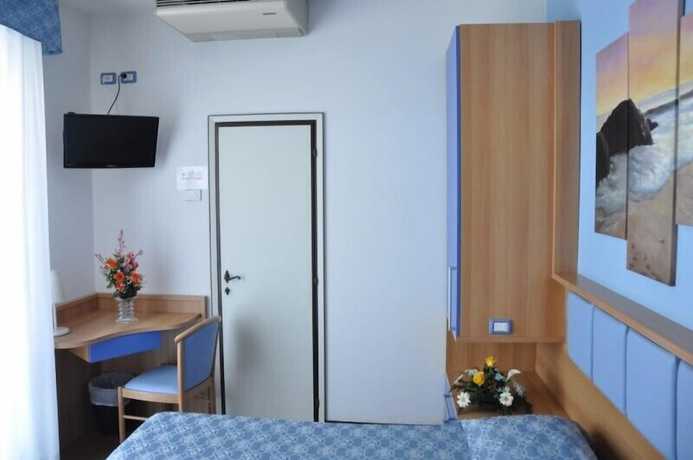 Imagen de la habitación del Hotel Caraibi, Grottammare. Foto 3