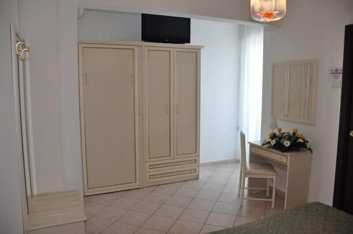 Imagen de la habitación del Hotel Caraibi, Grottammare. Foto 4