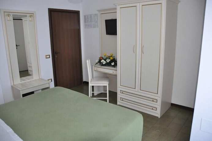 Imagen de la habitación del Hotel Caraibi, Grottammare. Foto 10