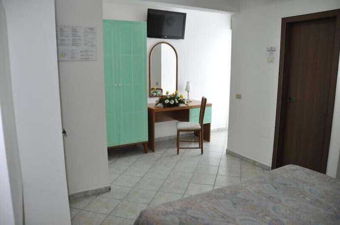 Imagen de la habitación del Hotel Caraibi, Grottammare. Foto 12