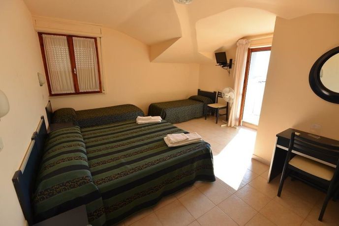 Imagen de la habitación del Hotel Caraibi, Senigallia. Foto 8