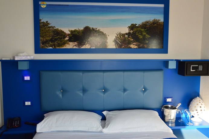 Imagen de la habitación del Hotel Caraibisiaco sul Mare. Foto 7