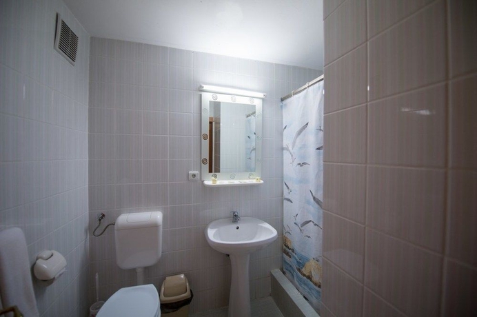 Imagen de la habitación del Hotel Caraiman Mamaia. Foto 9
