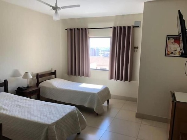 Imagen general del Hotel Caraj&aacute;s, Varginha. Foto 4