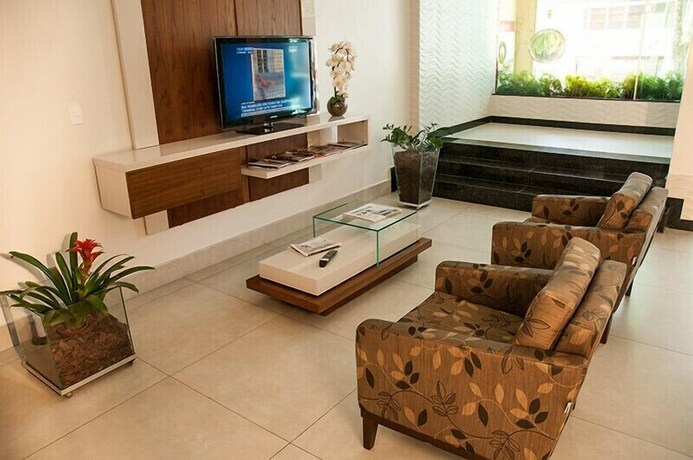 Imagen de los interiores del Hotel Caraj&aacute;s, Varginha. Foto 32