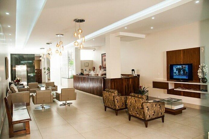 Imagen de los interiores del Hotel Caraj&aacute;s, Varginha. Foto 33